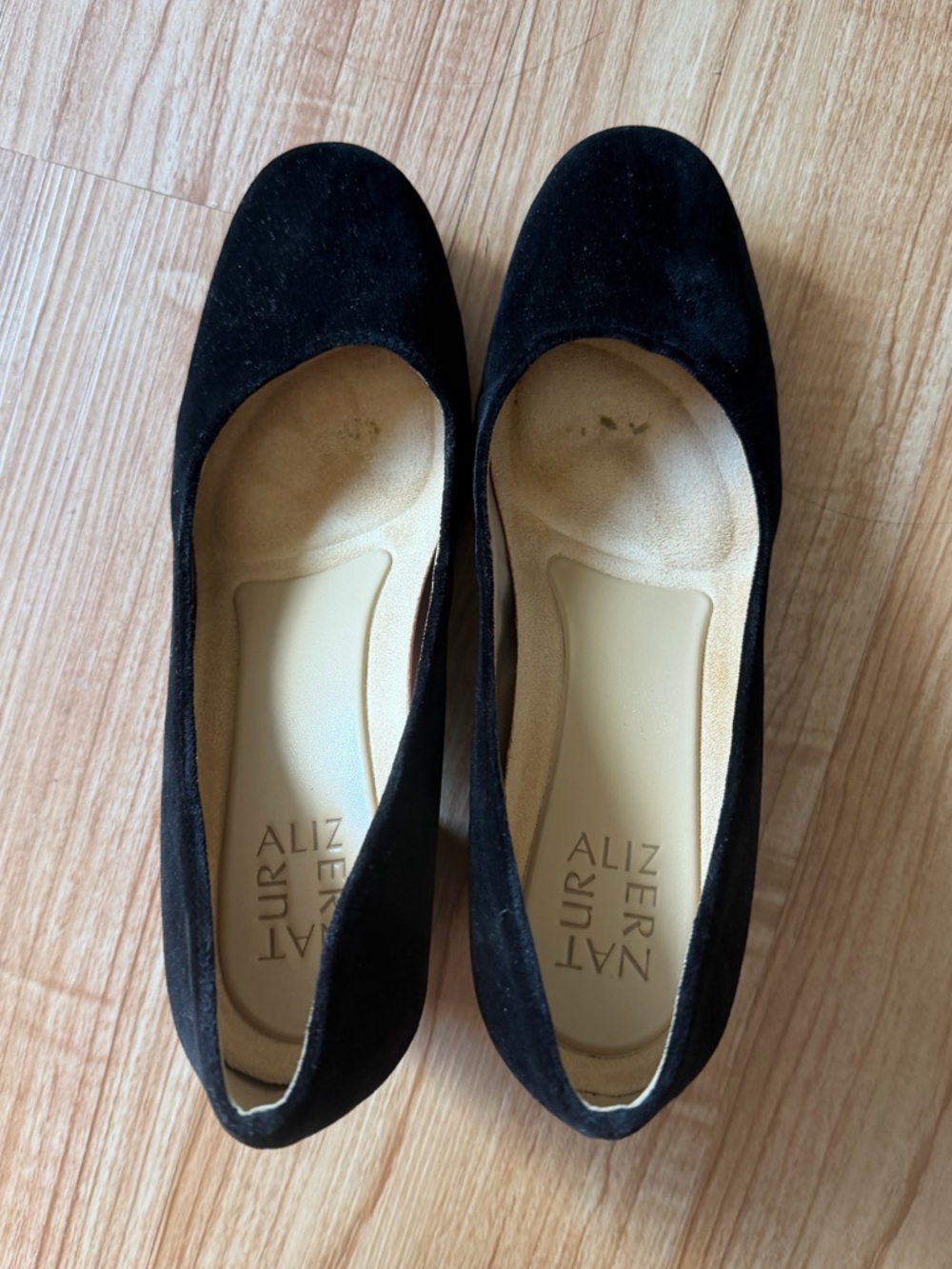 Naturalizer velvet heels